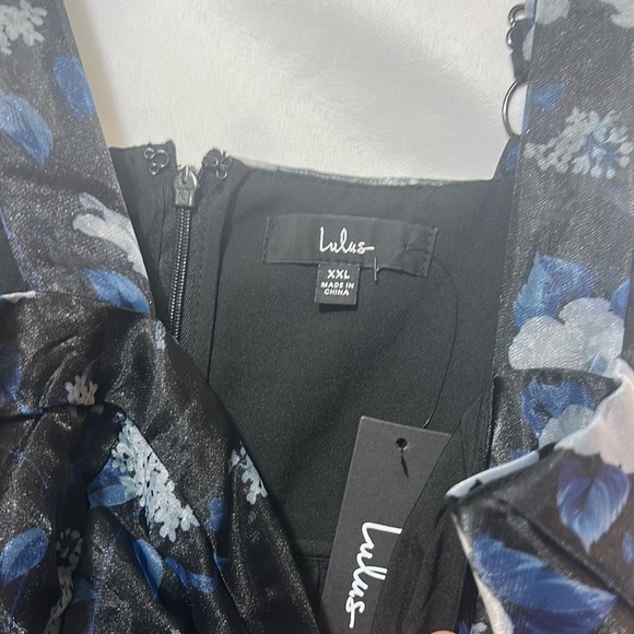 Lulu's Blue and White Ruched Tie Front Sundress - Picture 9 of 15